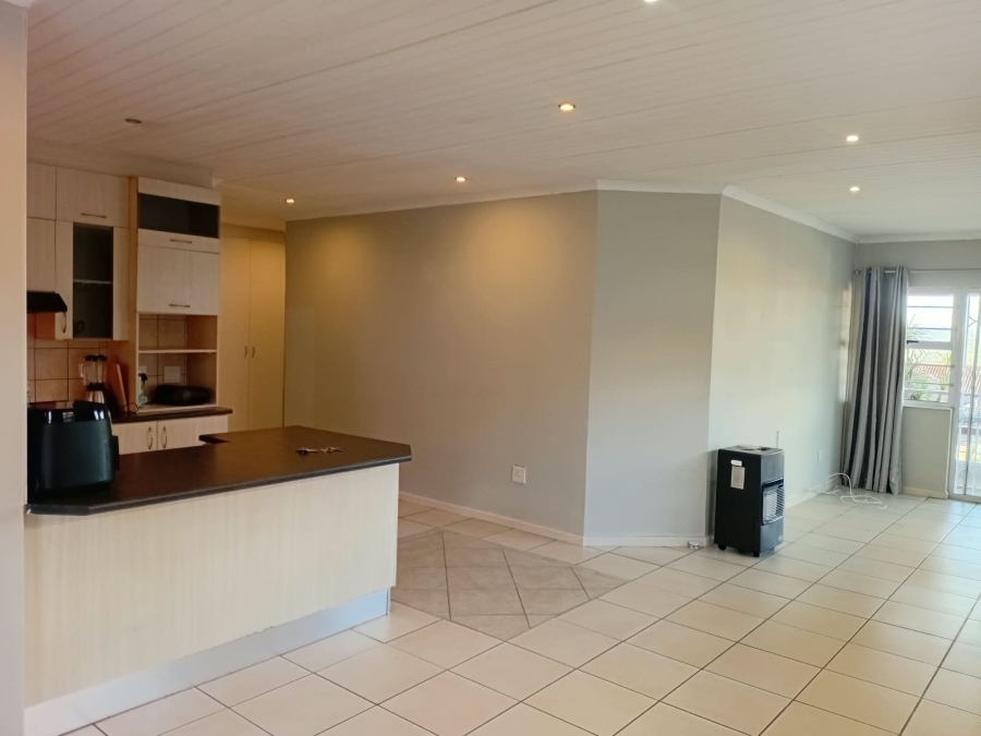 To Let 3 Bedroom Property for Rent in Beacon Bay North Eastern Cape